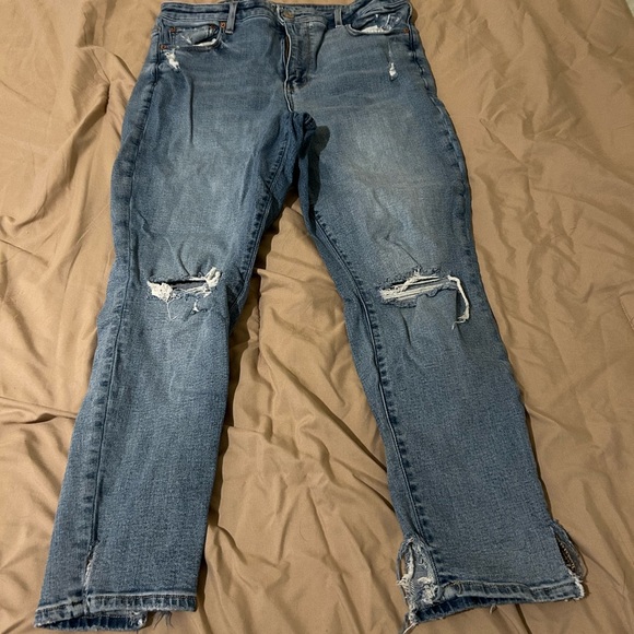 American Eagle light wash ripped jeans size 16S - Picture 1 of 4